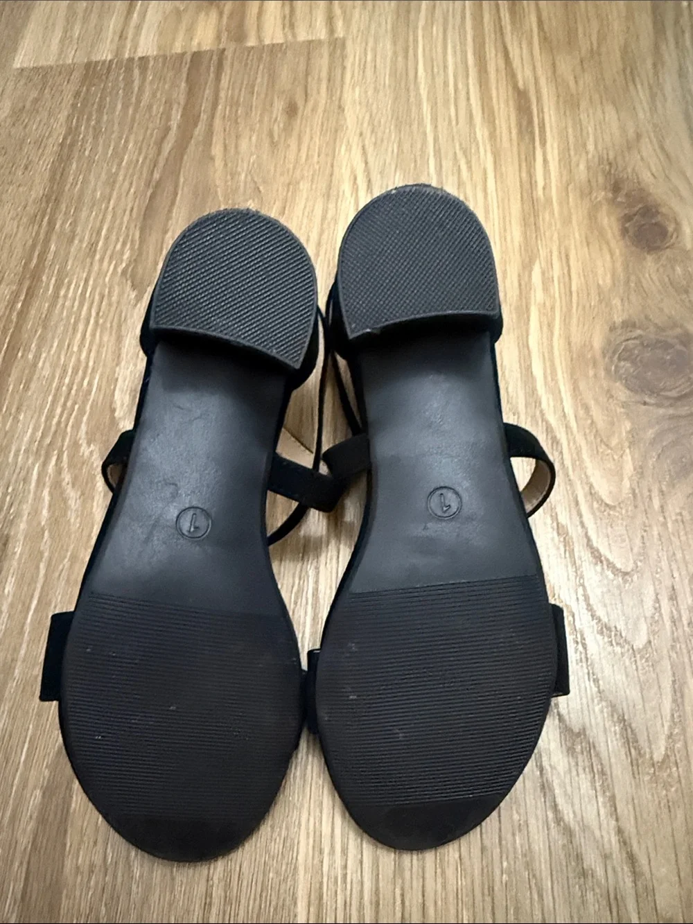 Girls' Black Cross-Strap Dress Sandals with Gold Buckle